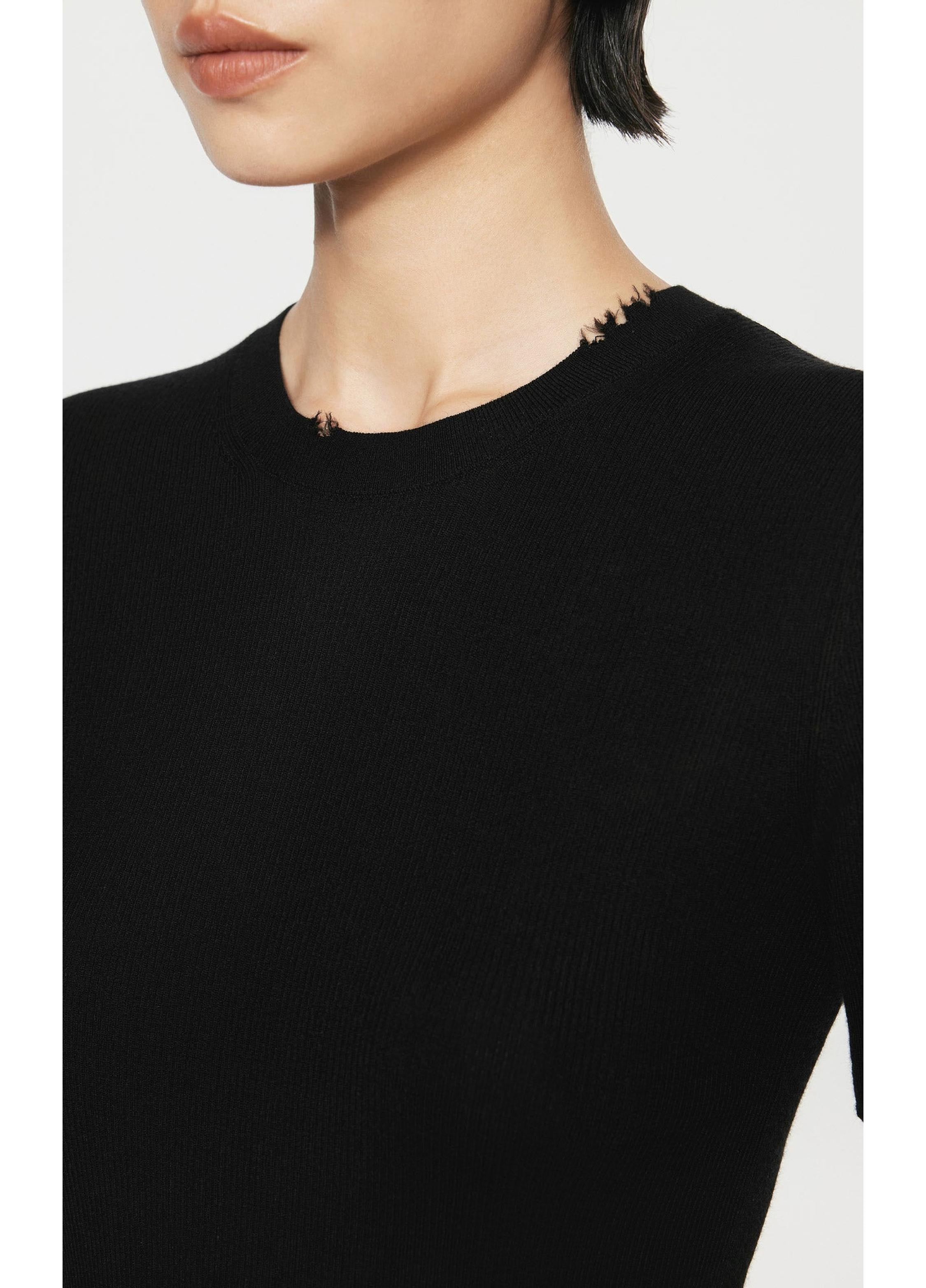 Figurformendes Woll-Strickpullover