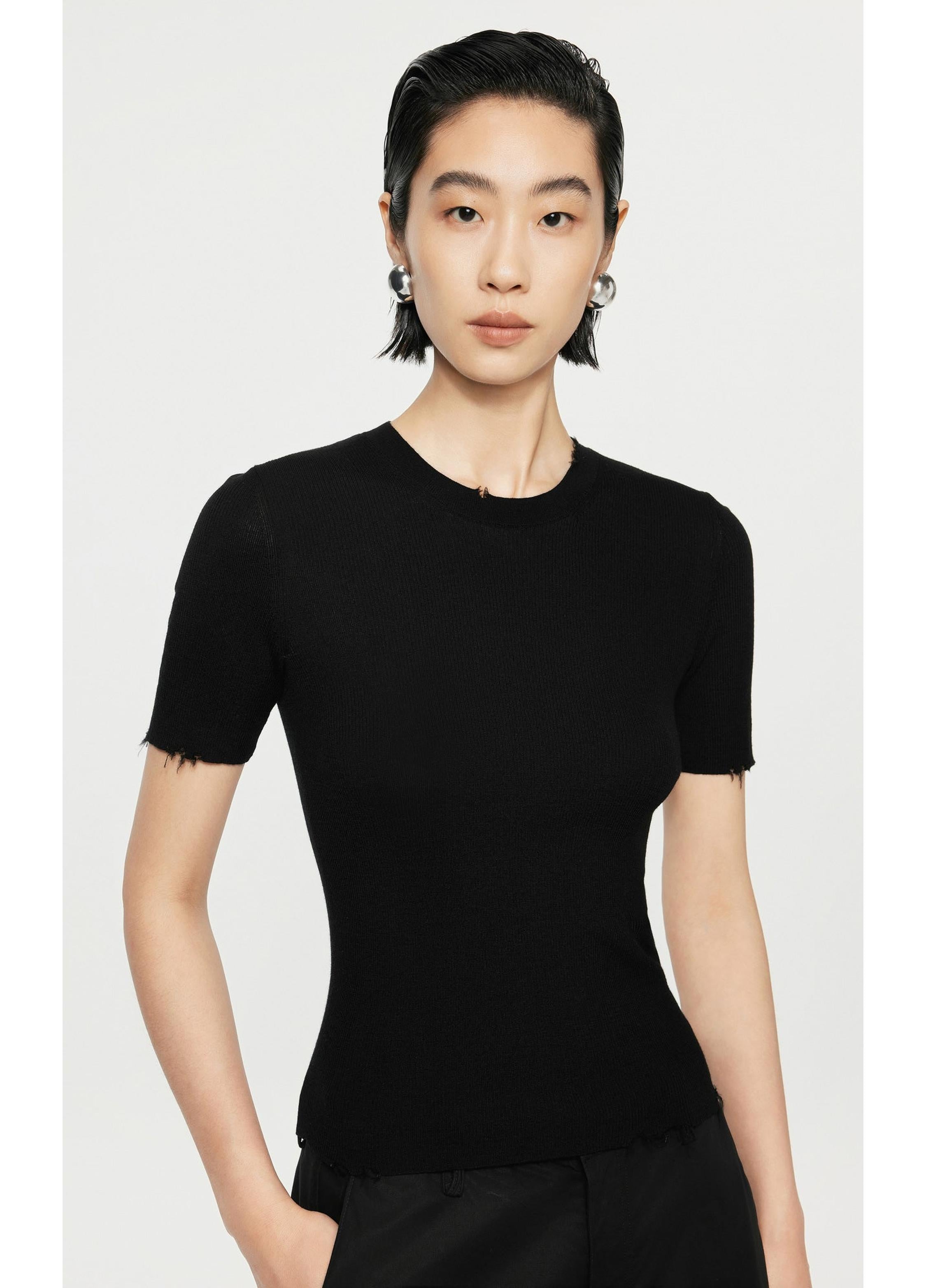 Figurformendes Woll-Strickpullover