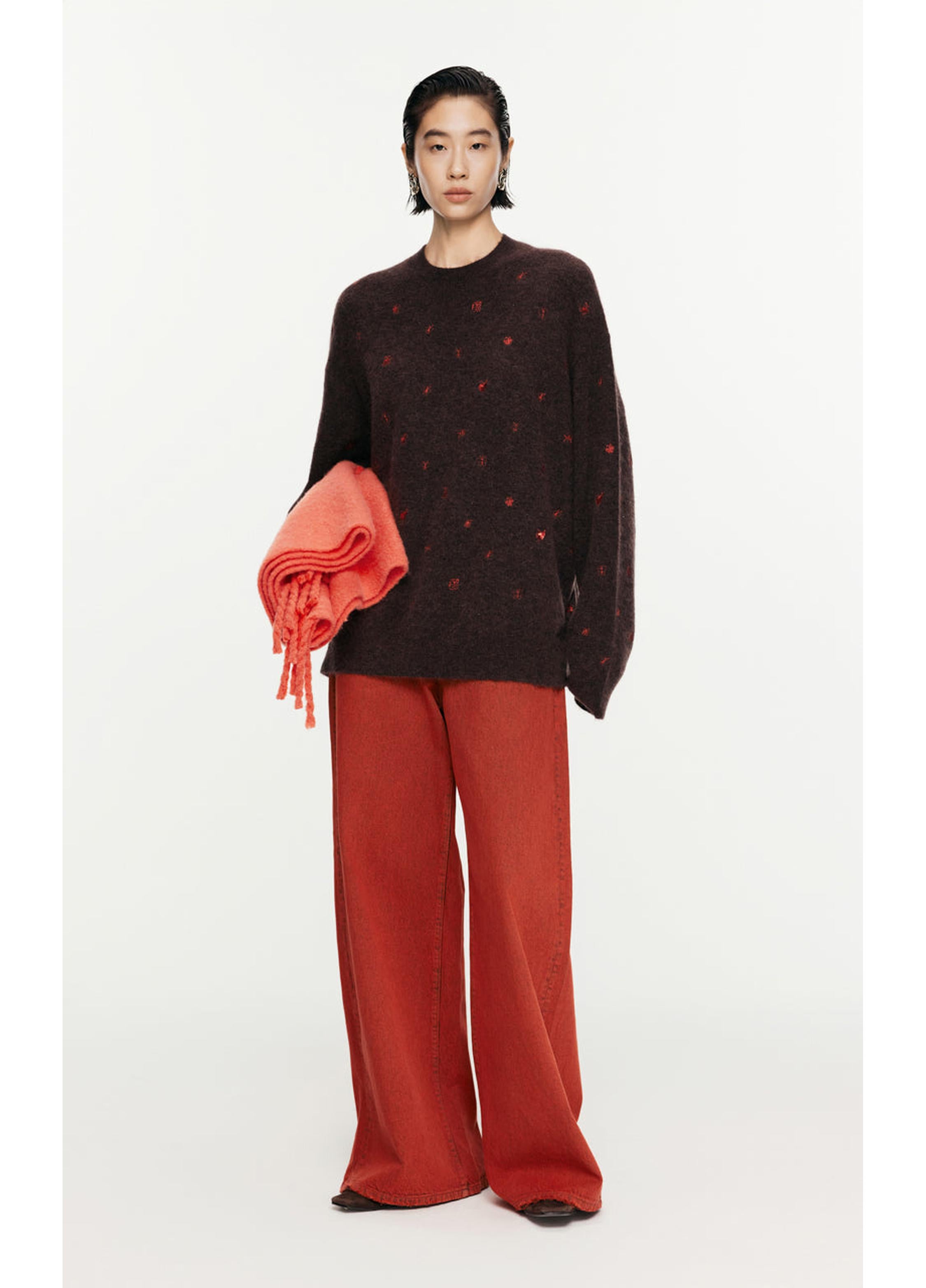 Langarmpullover mit Schmetterlingsstickerei