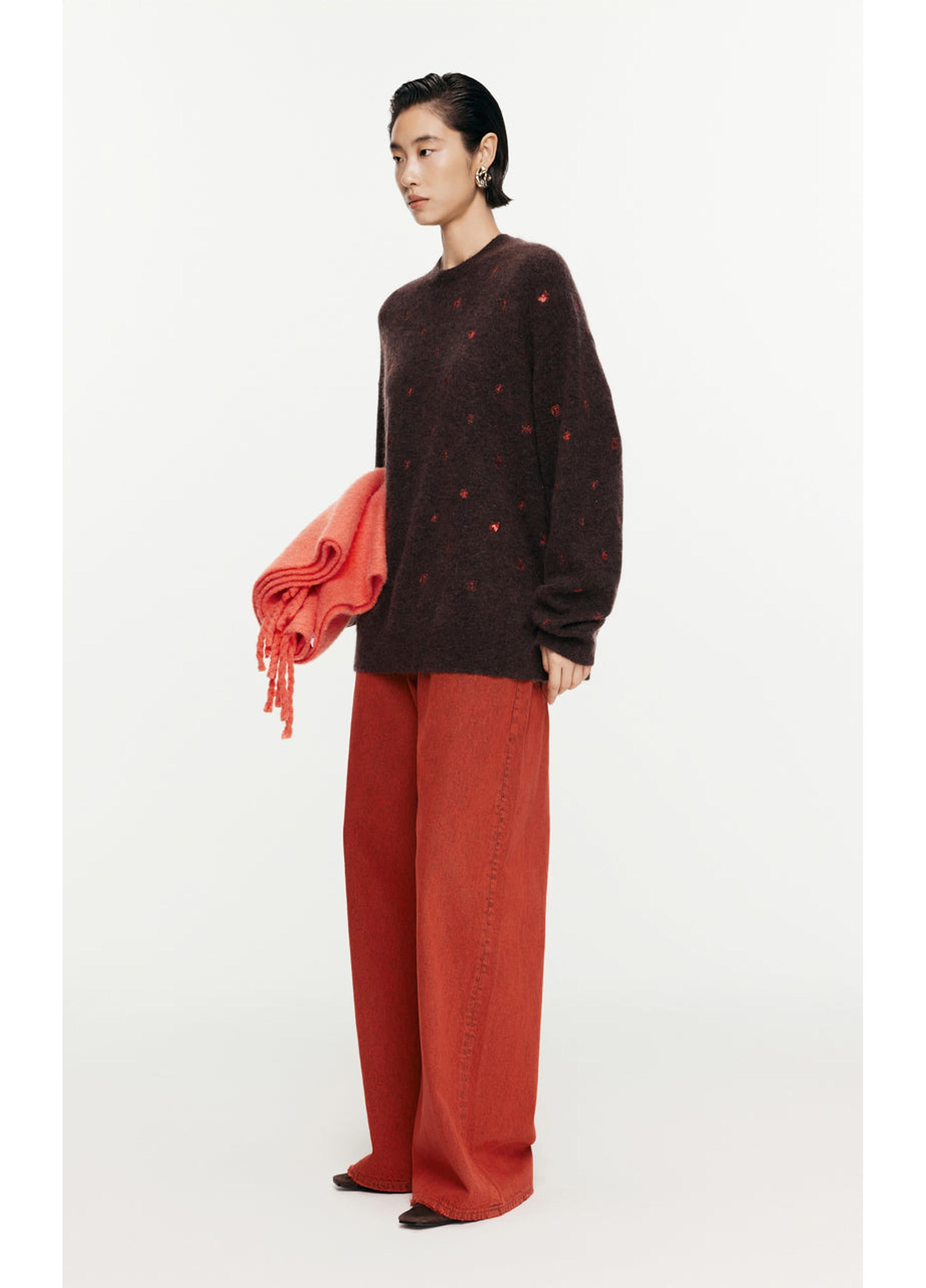 Langarmpullover mit Schmetterlingsstickerei