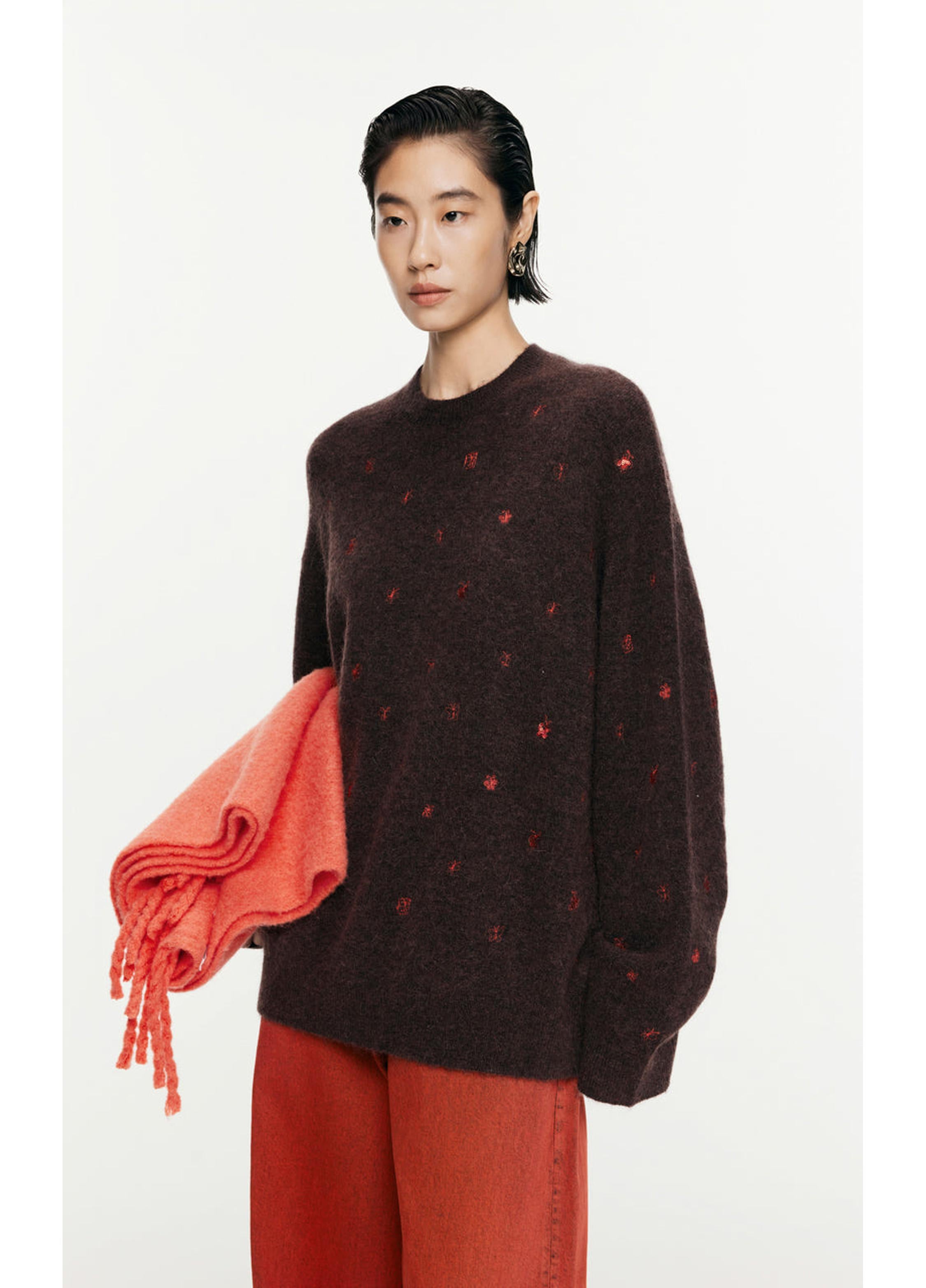 Langarmpullover mit Schmetterlingsstickerei